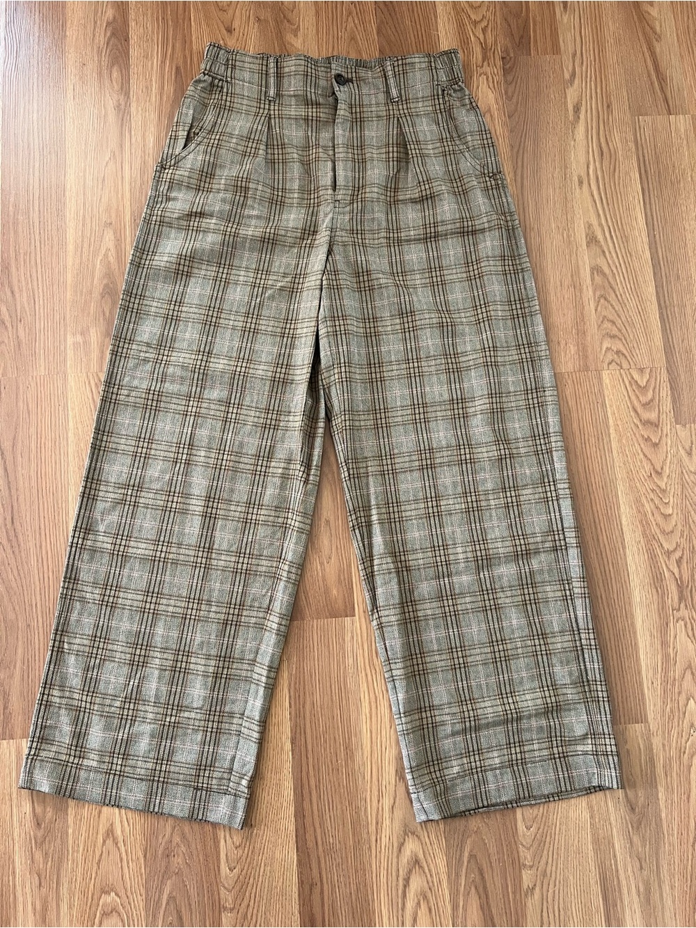 Madewell Women’s Plaid Wide-Leg Chinos in Brown and Tan